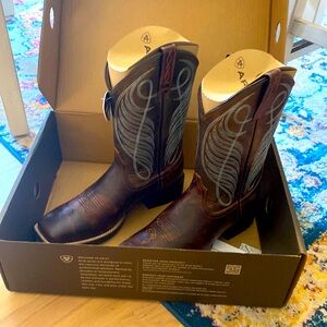 Ariat Women’s Round Up Wide Square Toe